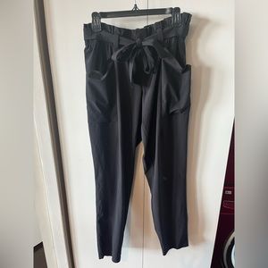 Athleta Skyline Paper Bag Pants 12T